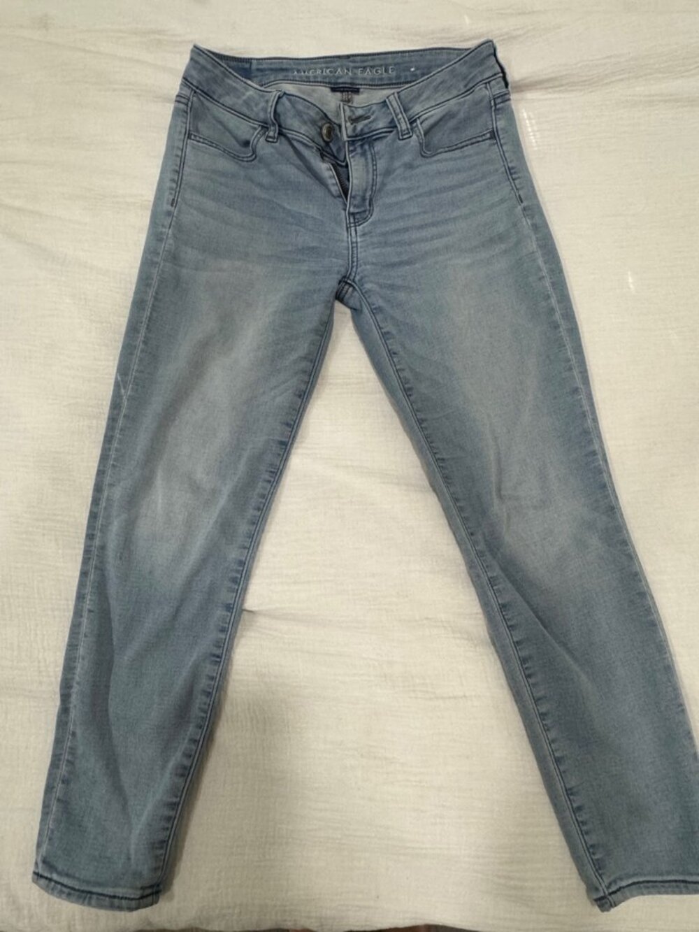 American Eagle Super Stretch Light Wash Jeans Size 4 X-Short
